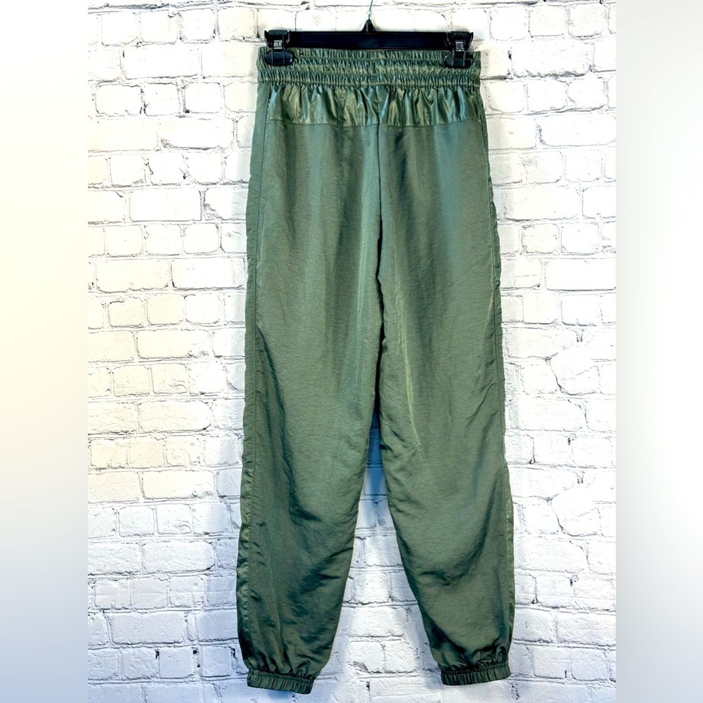 Women’s Nike Sportswear Woven Cargo Pants, Juniper, Size XS - Picture 4 of 16